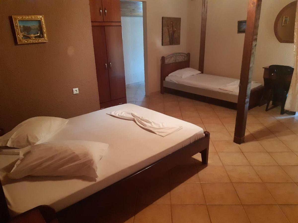 Dora sarti Hotel Bagian luar foto