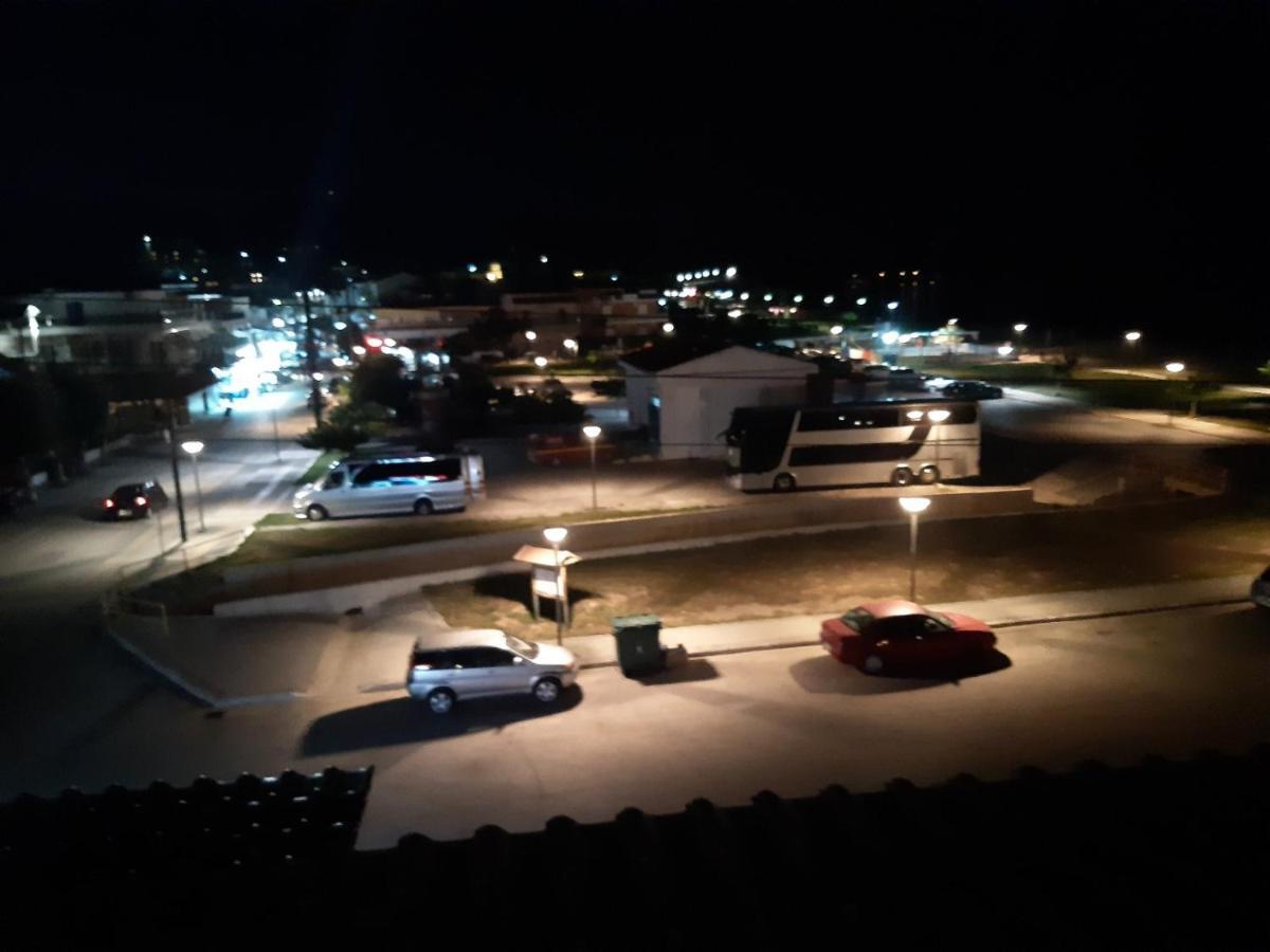 Dora sarti Hotel Bagian luar foto