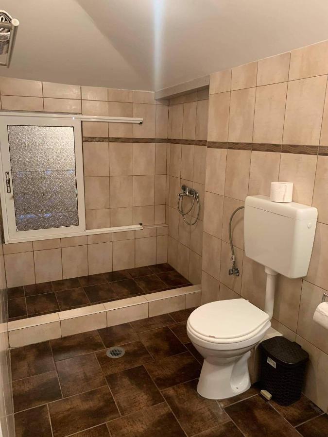 Dora sarti Hotel Bagian luar foto